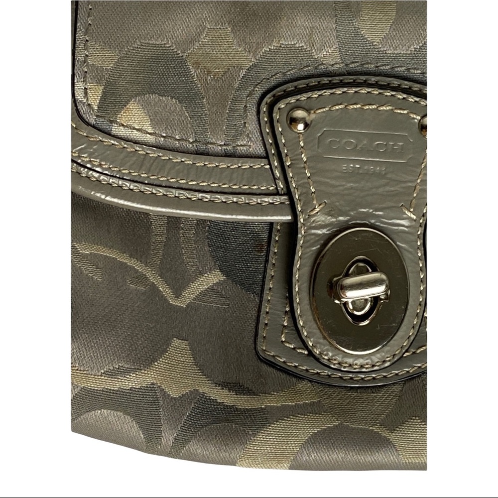Coach wristlet - Picture 3 of 10